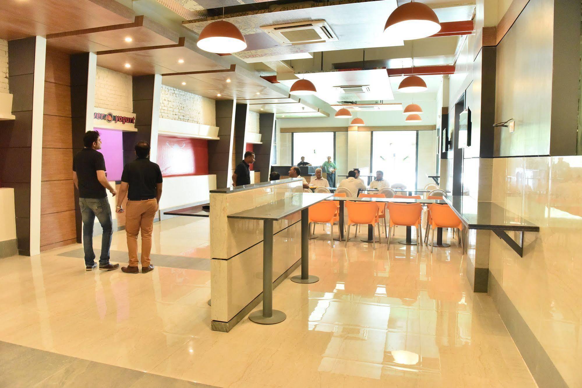 安拉阿巴德波罗马科斯酒店 Allāhābād Junction 外观 照片
